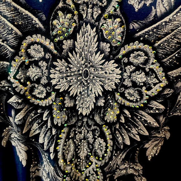 Vocal California blouse with beautiful iridescent wing rhinestones - Picture 4 of 8